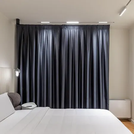 Vater Selected Tirana